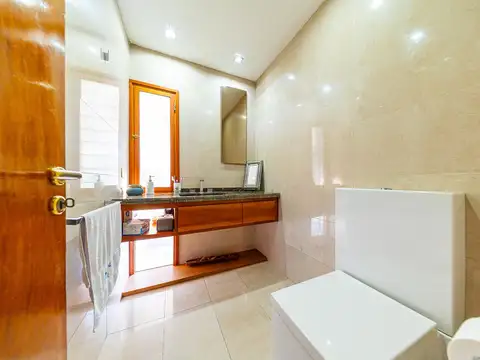 Casa en Venta al Este