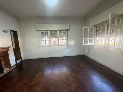 CASA EN ALQUILER FLORIDA 5 AMBIENTES AMPLIA PATIO Y TERRAZA