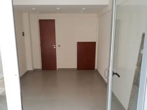 LAPRIDA 2000, Piso 00