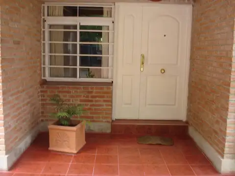 Casa en Venta de 3 Ambientes en Pila, Buenos Aires