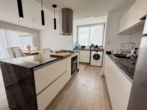 Casa 5 ambientes con 2 baños