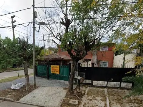 OPORTUNIDAD 3 CASAS DE 3 AMB EN LOTE PROPIO, VENTA EN BLOCK