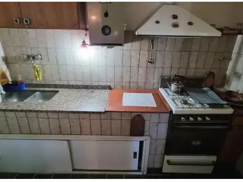 CASA DE 2 DORMITORIOS EN VENTA BARRIO SARMIENTO