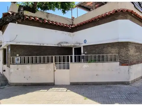 CASA DE 2 DORMITORIOS EN VENTA BARRIO SARMIENTO