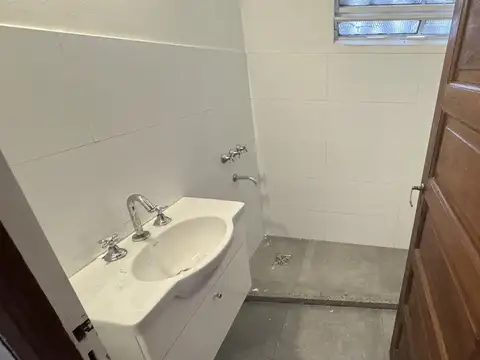 Depto Tipo Casa 6 ambientes con 2 baños