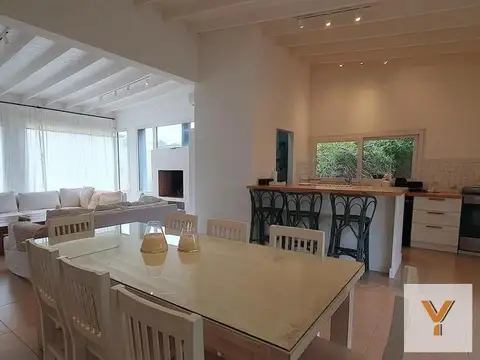 Casa en Venta en Costa Esmeralda, USD 248.000