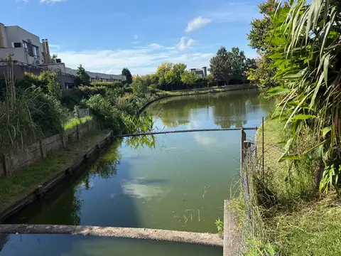 Lago Escondido, Nordelta Av. de los Fundadores 60 PB