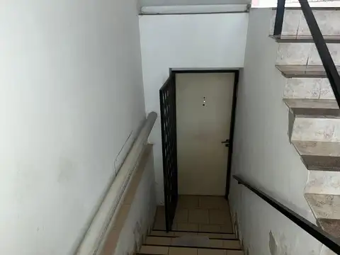 Depto Monoambiente con patio a reciclar, Pichincha