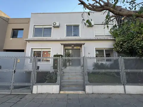 Venta casa 4 ambientes