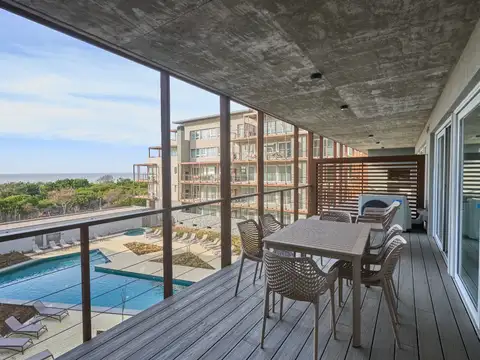 Departamento de 3 Ambientes de categoria frente al mar