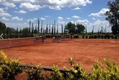 Actividades deportivas futbol, golf, tenis, hockey en el Country Club, Pinares