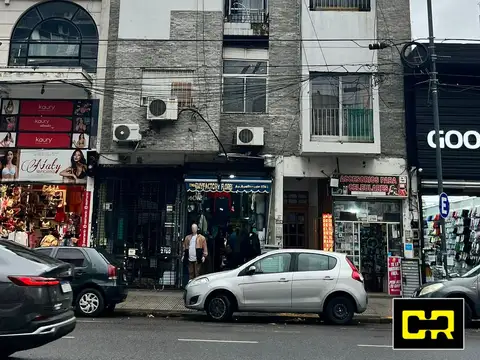 Encantador 2 Ambientes en Flores Impecable y funcional.