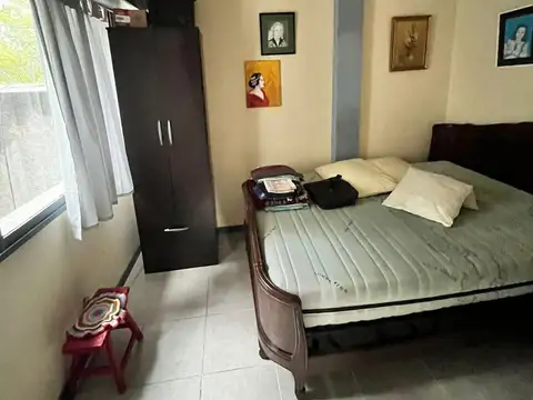 Encantador 2 Ambientes en Flores Impecable y funcional.