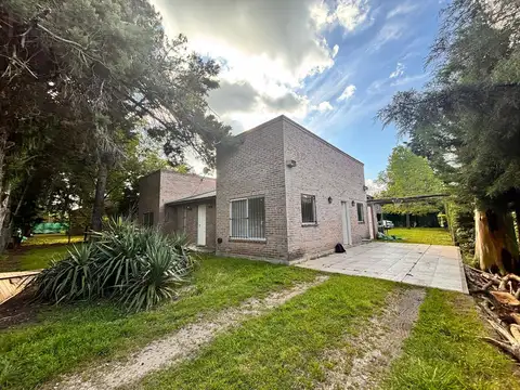 Casa 3 ambientes con 2 baños
