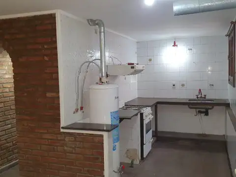 Casa 6 ambientes con 3 baños