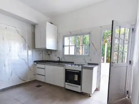 Depto Tipo Casa en Alquiler de 3 ambientes