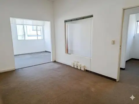 Oficina en Venta con 1 cochera