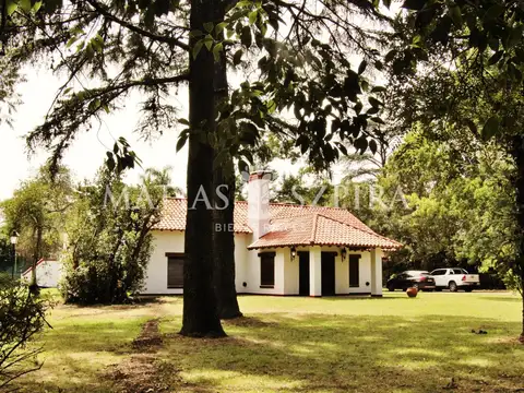 Casa en Barrio Parque Leloir 5 ambientes 4300 m2 terreno
