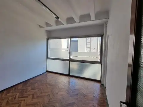 Oficina en Venta al Este
