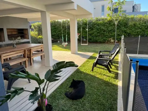 Casa en Venta en Pilar, USD 350.000