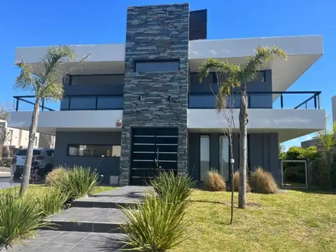 Casa en Venta en Lagoon Pilar