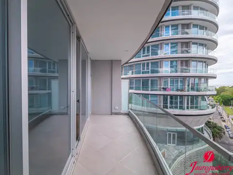 Departamento en Alquiler con 2 cocheras