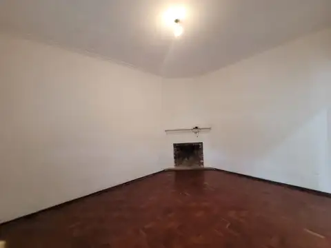 Casa en Alquiler en Parque Casas, $ 700.000