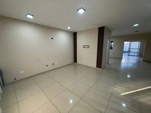 Depto Tipo Casa en Alquiler de 2 dormitorios