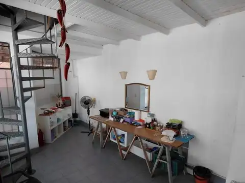 Local en Alquiler en Florida, $ 450.000