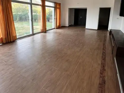 Casa en Venta en Zárate, USD 190.000