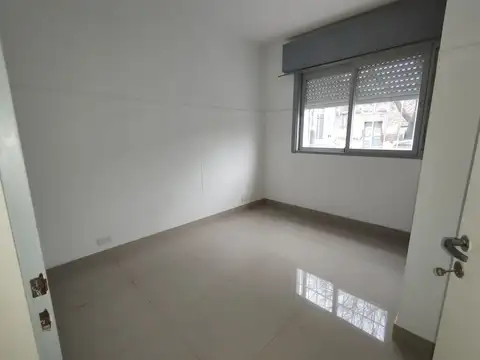 Depto Tipo Casa en Alquiler en Pompeya, $ 600.000