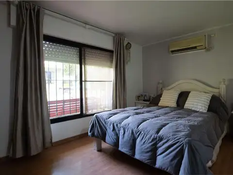 Casa 5 ambientes con 1 baño