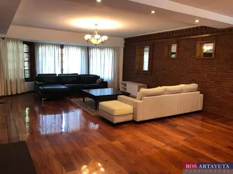 Casa en Alquiler de 4 dormitorios