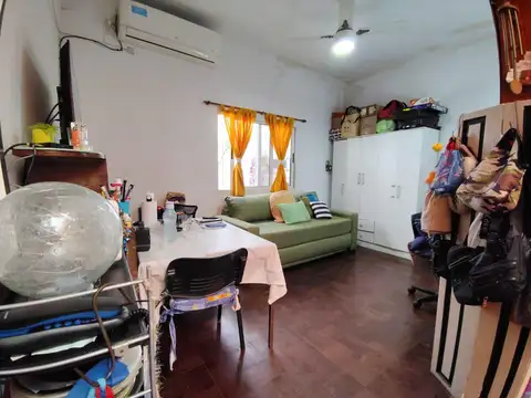 Depto Tipo Casa en Venta 50 años