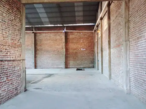 Olegario V. Andrade 2435 , Piso 0