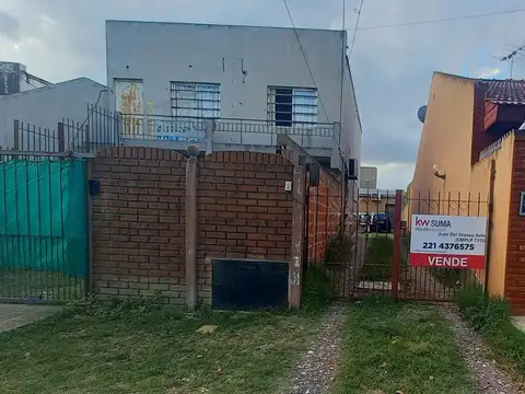 PH en venta en los hornos 