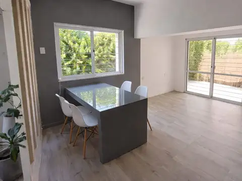 CASA EN VENTA 1 DORMITORIO RECICLADA APTA CRÉDITO