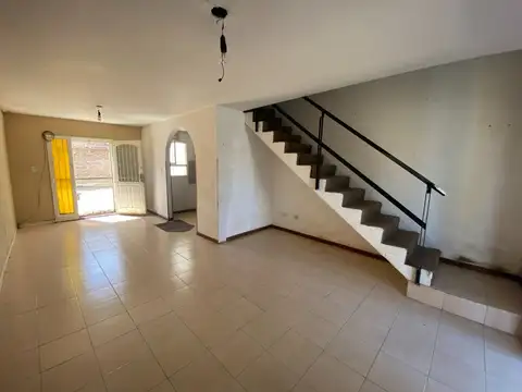 Depto Tipo Casa en Venta con 2 cocheras