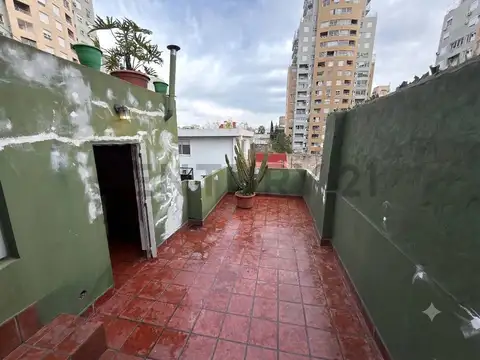 PH 5 AMBIENTES EN VENTA A REFACCIONAR - ALMAGRO
