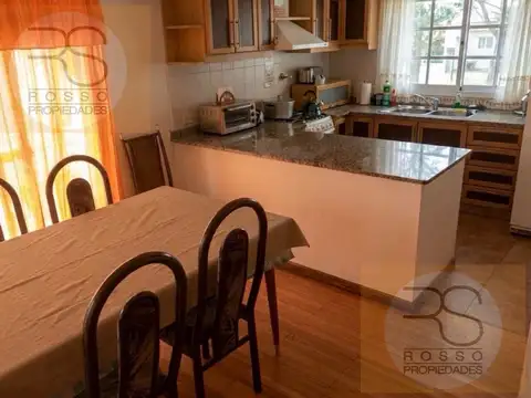 Casa 3 ambientes con 2 baños
