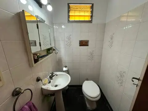Depto Tipo Casa 5 ambientes con 2 baños