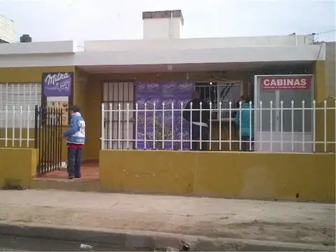 OPORTUNIDAD -   2 CASAS 1 DE 3 DORMIT OTRA DE 1 DORM