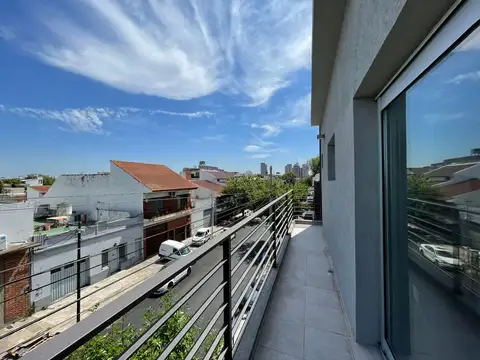VENTE DEPARTAMENTO  MONOAMBIENTE CON BALCÓN, TERRAZA Y PARRILLA EN AVELLANEDA
