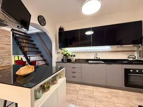 VENTA CASA 2 DORMITORIOS MAS APARTAMENTO ITUZAINGO
