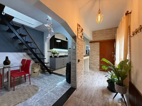 Casa en Venta con 1 cochera