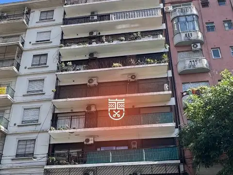 Ver Video - Amplio 2 ambientes al lateral