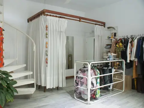 OPORTUNIDAD de Negocio venta de Local Comercial en la PEATONAL