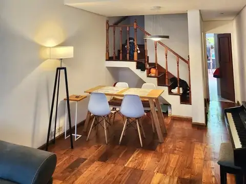 TRIPLEX 4 AMBIENTES CON PATIO, PARRILLA Y COCHERA -  Olivos, Vicente López, BONIFICACION 50% MES DE INGRESO