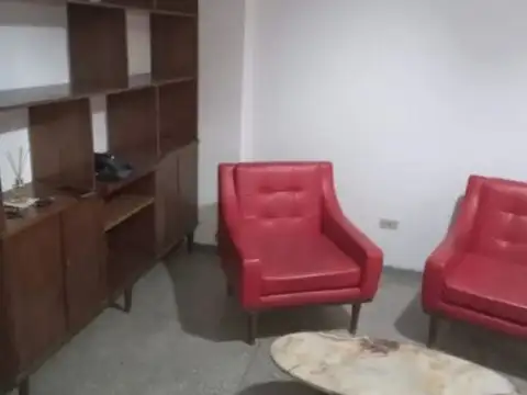 Dean Funes 1400, Piso 1