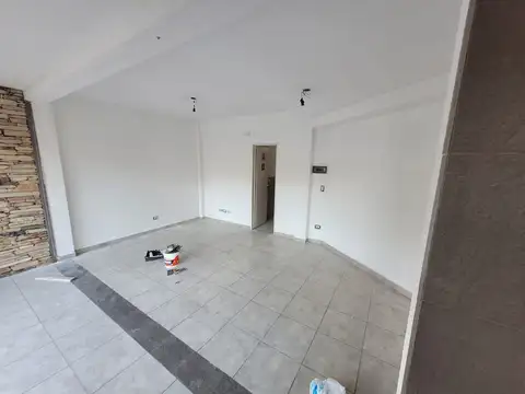 Local en Alquiler Via Púb.